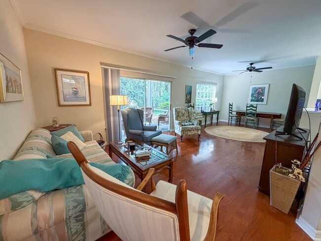 Building Photo - 2/2 Condo in The Links @ Haile Plantation - available end of April! *Approved Application*