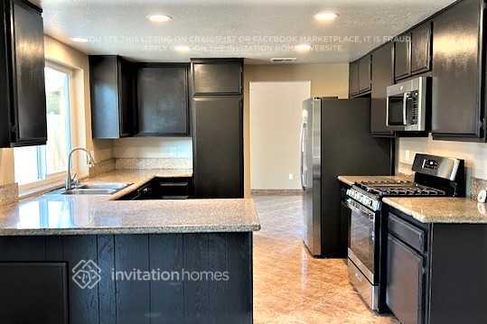 Building Photo - 25762 Fir Ave