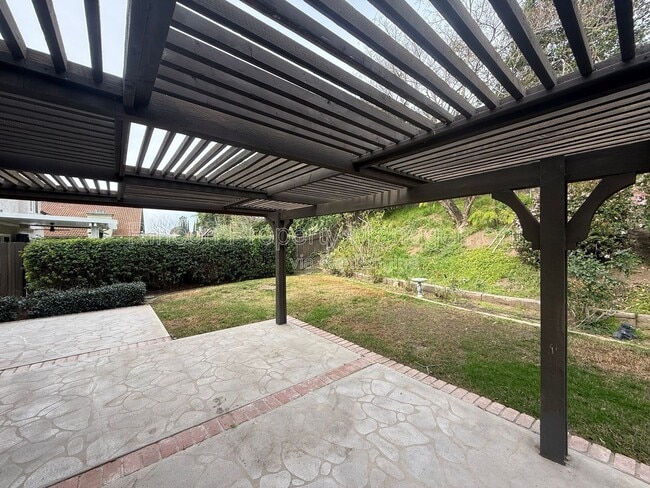 Building Photo - 6033 Tahoe Pl