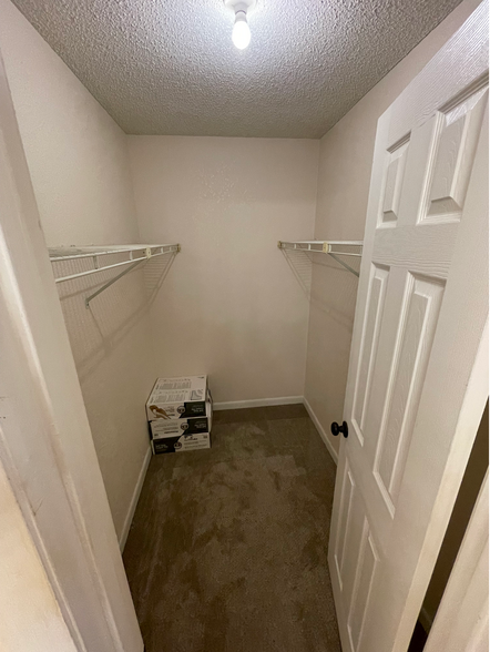 Building Photo - 2205 Knights Rd