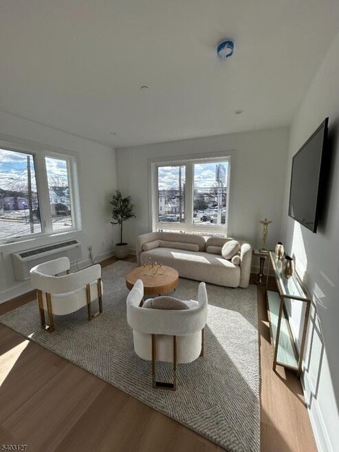 Building Photo - 1225 Morris Ave