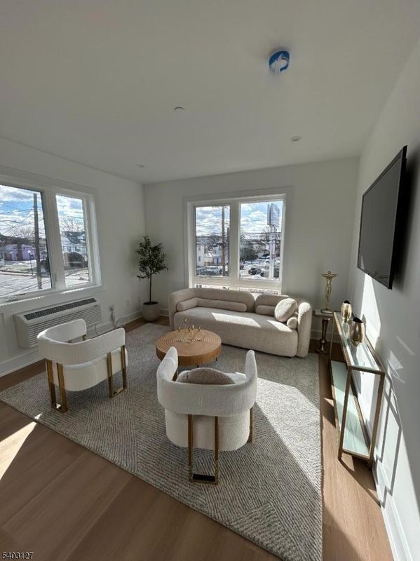 Building Photo - 1225 Morris Ave