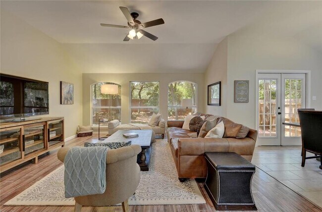 Building Photo - 8604 Neider Dr