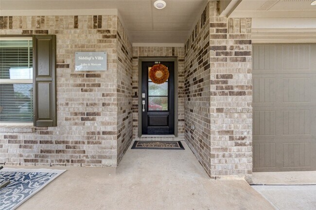 Building Photo - 13026 Sheildaig St