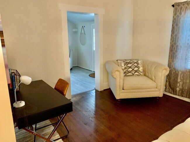 Building Photo - Charming 3BR House in Birmingham