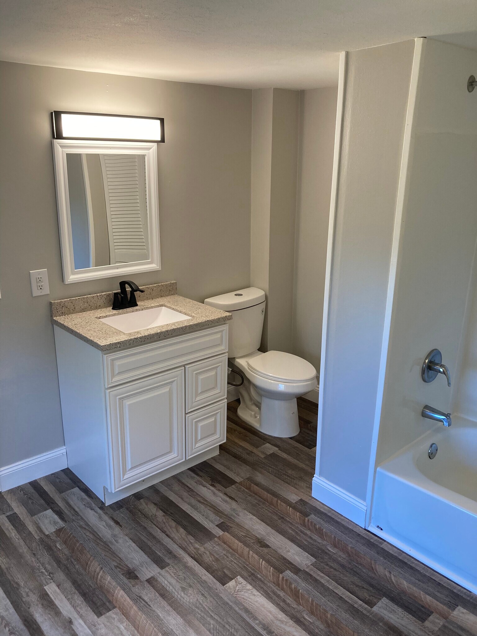 Building Photo - 116 Chestnut St