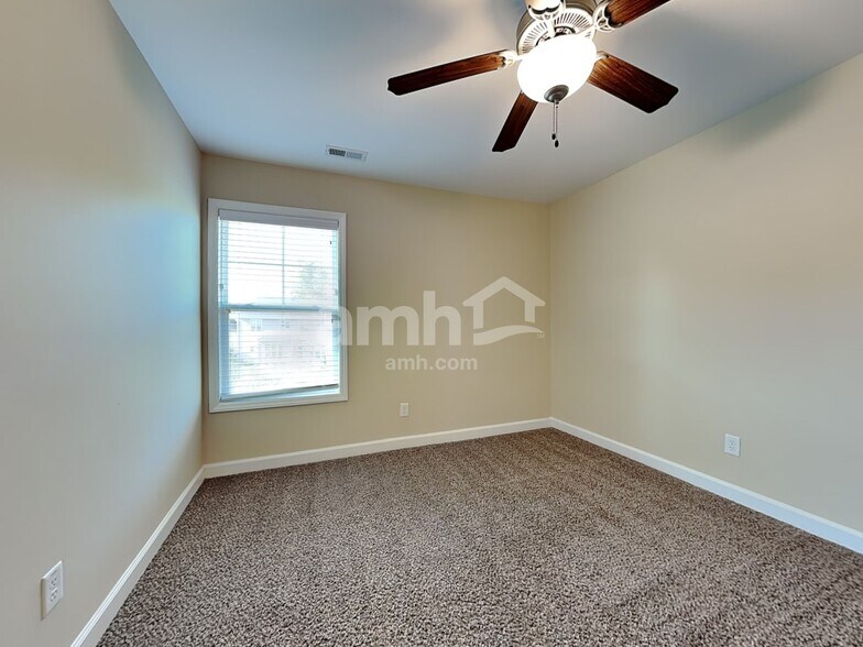 Building Photo - 524 McCarthy Dr