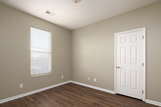 Building Photo - 2792 Gateway Park Ln