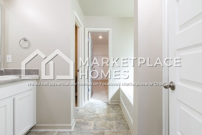 Building Photo - 4606 Southwind Rd