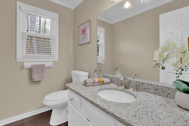 Building Photo - 705 Wood Valley Trce