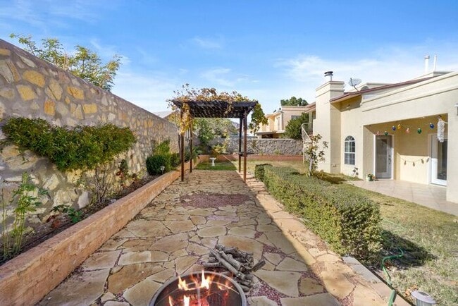 Building Photo - Beautiful, CARPET FREE - 2 Story Home with Refrigerated Air - Two Year Lease Required