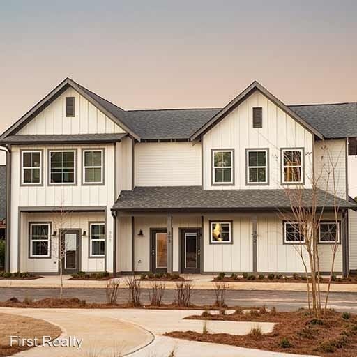 Building Photo - 605 Hudson Terrace
