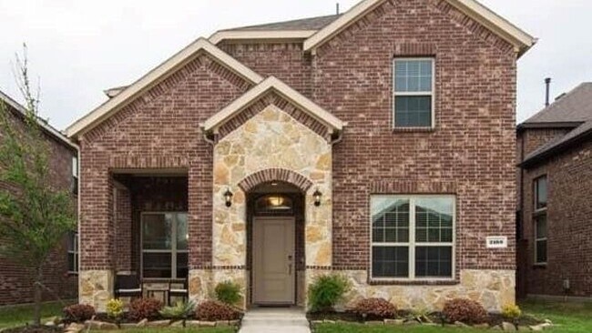 Building Photo - 2037 Almassera Dr