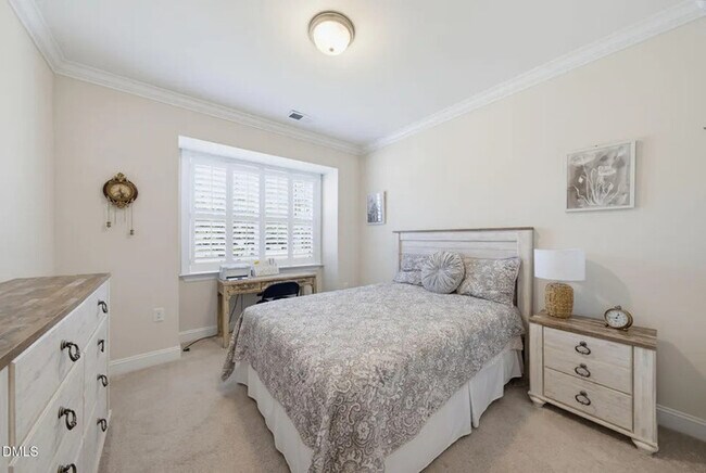Building Photo - Lease OR Lease to Own
