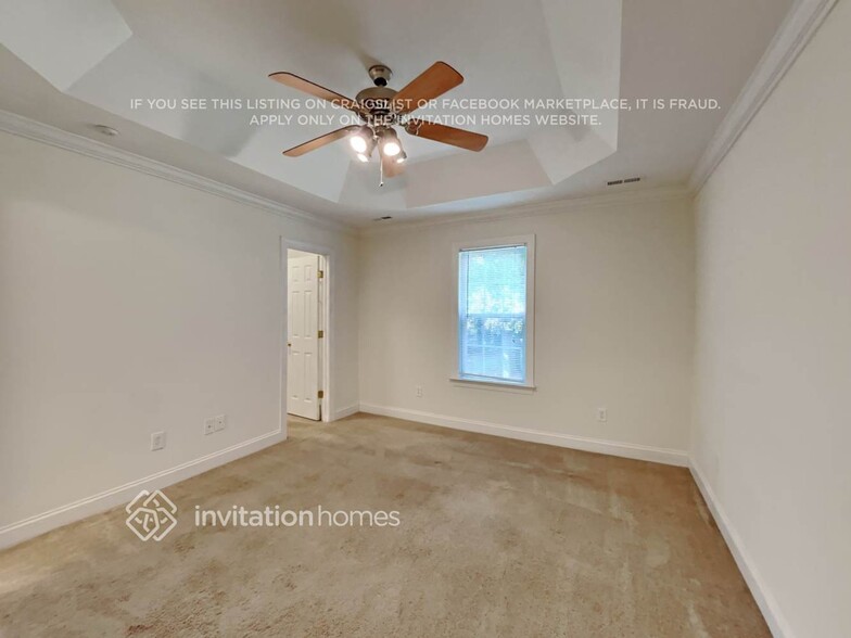 Building Photo - 127 Alfara Ln