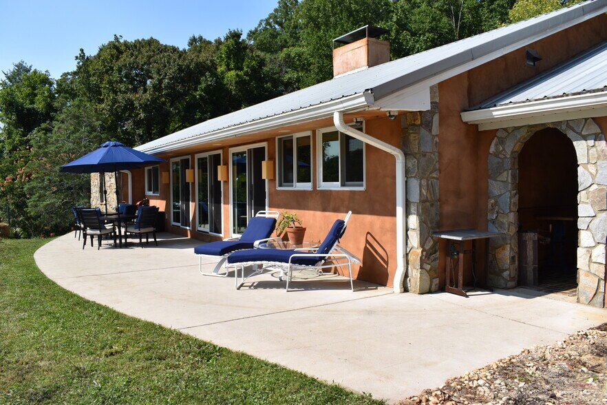 Building Photo - 336 Chunns Cove Rd
