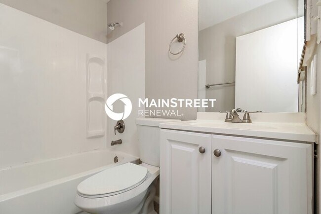 Building Photo - 3 Bedroom Pet-Friendly Home in Glendale, AZ with Main Street Renewal