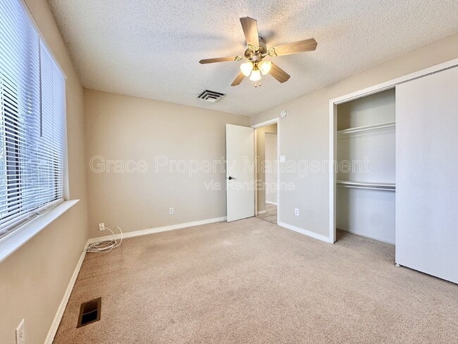 Building Photo - 12205 Bellaire St