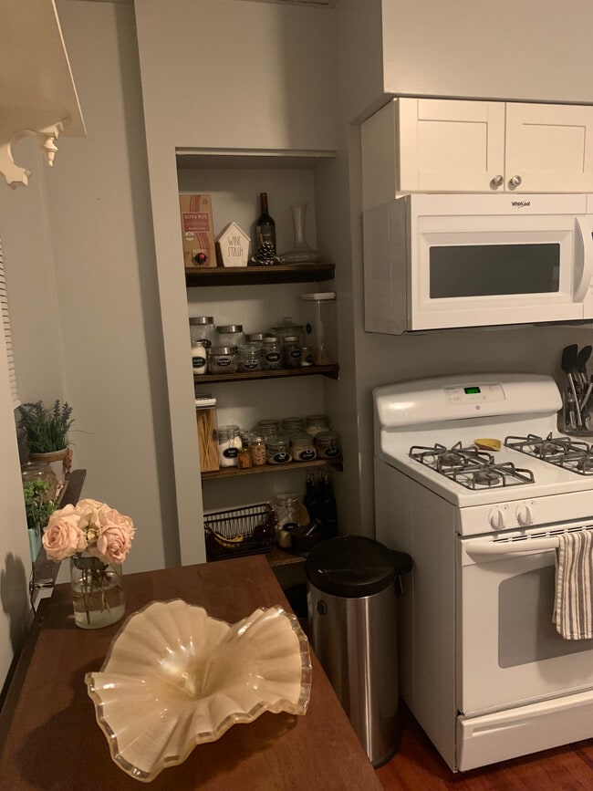 Building Photo - 3145 Spring Way