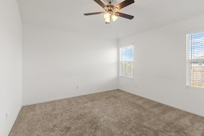 Building Photo - Cozy Kyle Home Awaits You