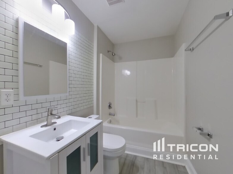 Building Photo - 1951 Hidden Valley Dr SW