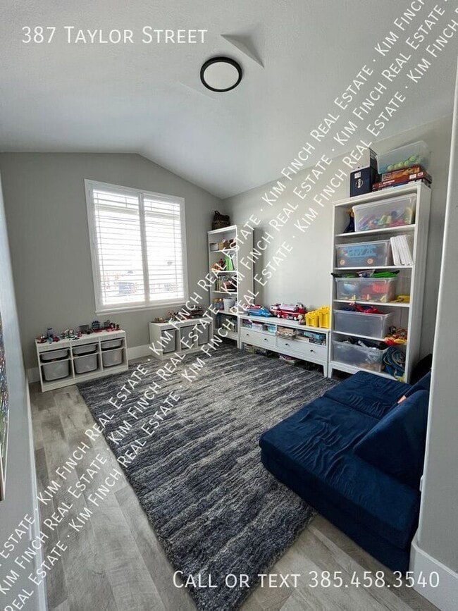 Building Photo - 387 Taylor St