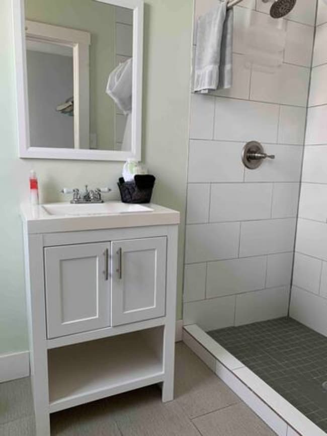 Building Photo - 123 Oriental Ave