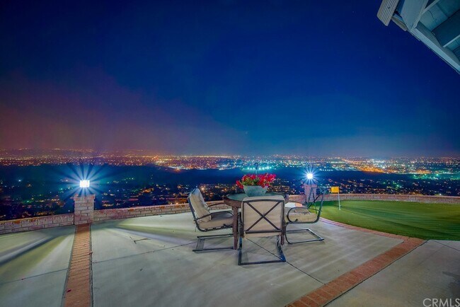 Building Photo - 7380 Live Oak Dr