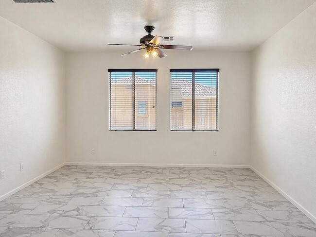 Building Photo - 8611 S 45th Glen