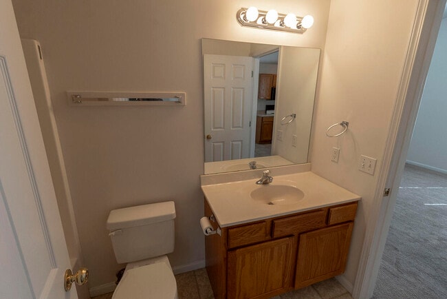 Building Photo - 3406 E St Charles Rd