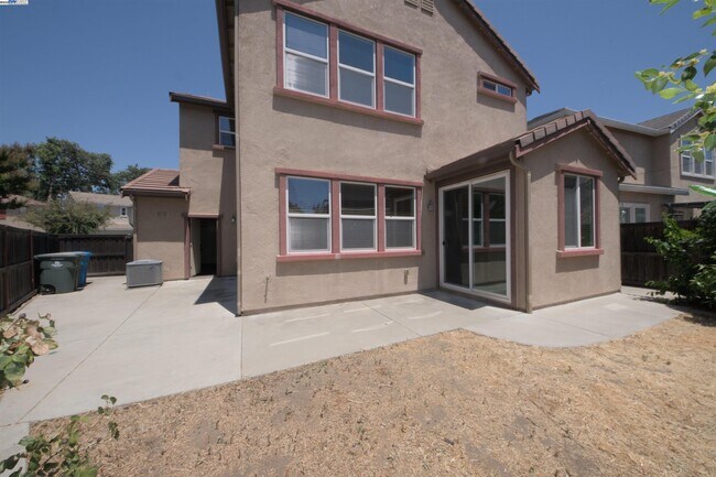 Building Photo - 549 Chaparral Loop