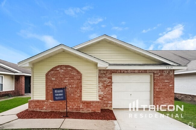Building Photo - 3219 Kelling St