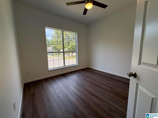 Building Photo - 113 Loyola Cir
