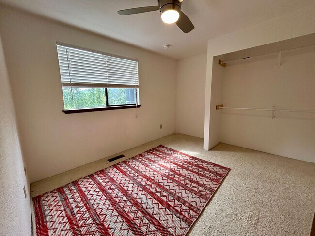 Building Photo - 3500 Ridgemont Way