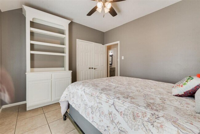Building Photo - 13807 Halpren Falls Cir