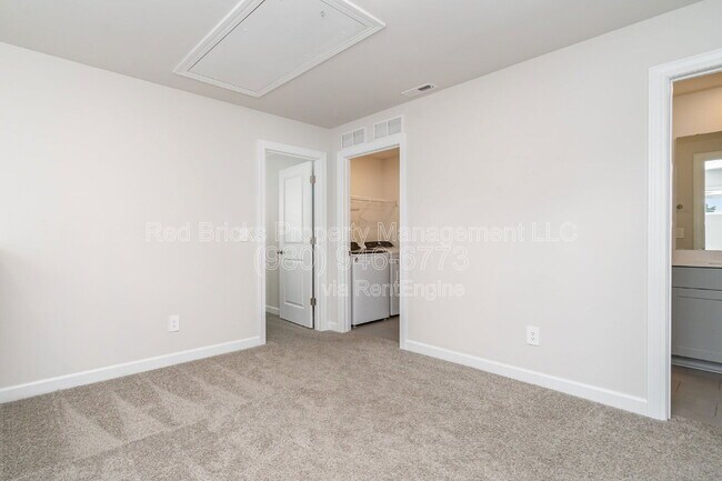 Building Photo - 3483 Backwater St