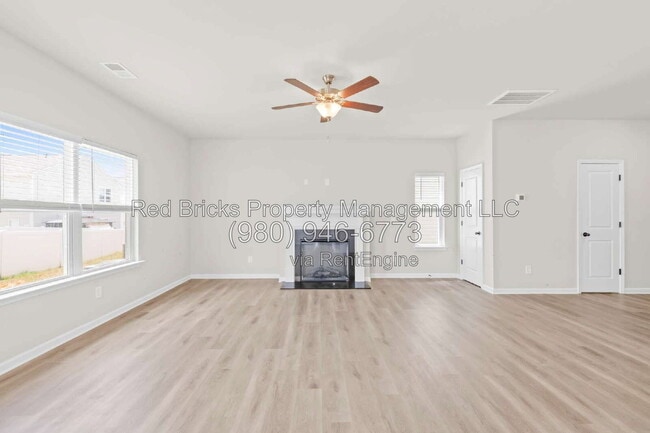 Building Photo - 7113 Stoney Wood Ln