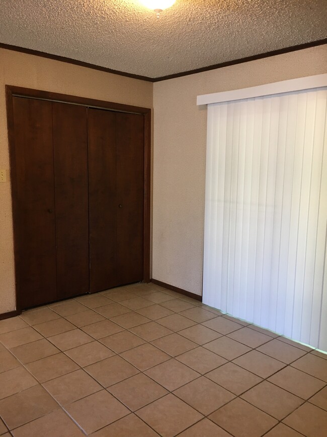 Washer dryer hookups in kitchen pantry - 120 W California St