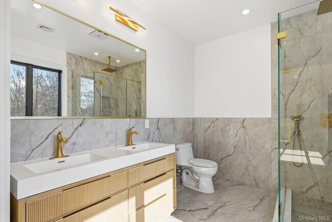 Building Photo - 31 Gedney Way