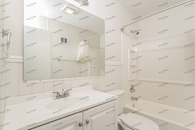 Building Photo - 1501 Sunnymead Ct