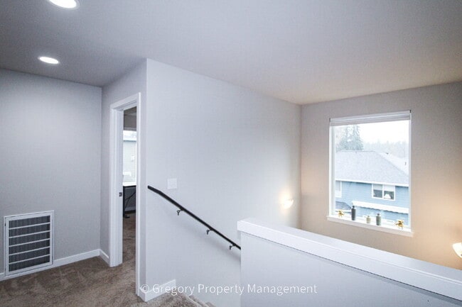 Building Photo - 19209 8th Ave W