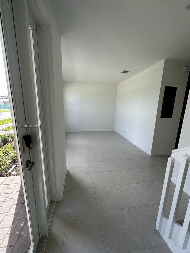Building Photo - 26460 SW 148th Ct