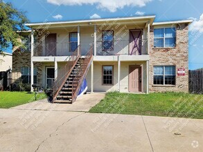 Building Photo - 2 br, 1 bath 4plex - 1306 Dugger Cir B B