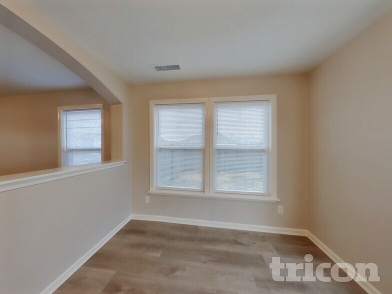 Building Photo - 3338 Deerbrook Dr