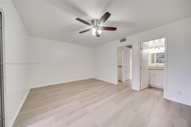 Building Photo - 101 SW 132nd Way