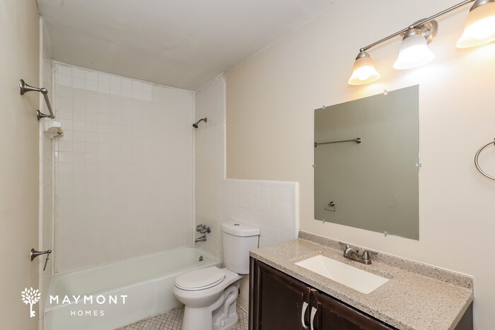 Building Photo - 1684 Regency Pl