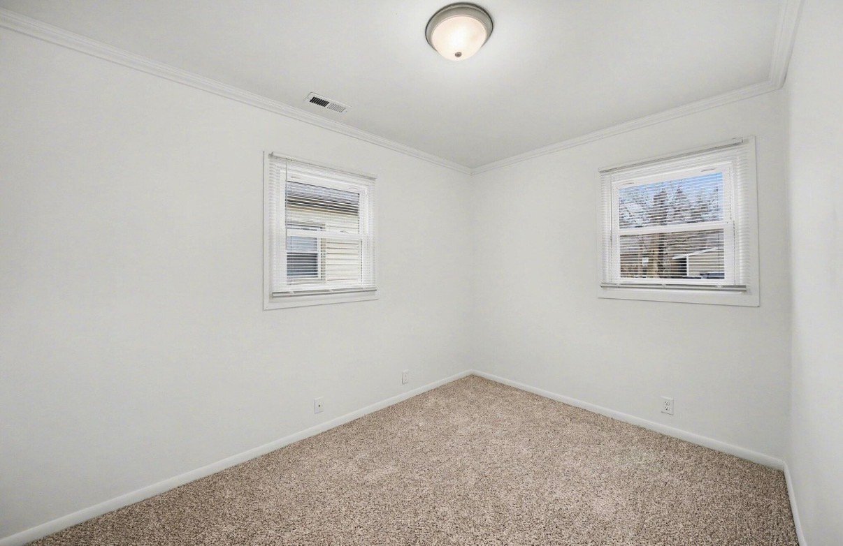 Building Photo - 613 N Ashland Ave