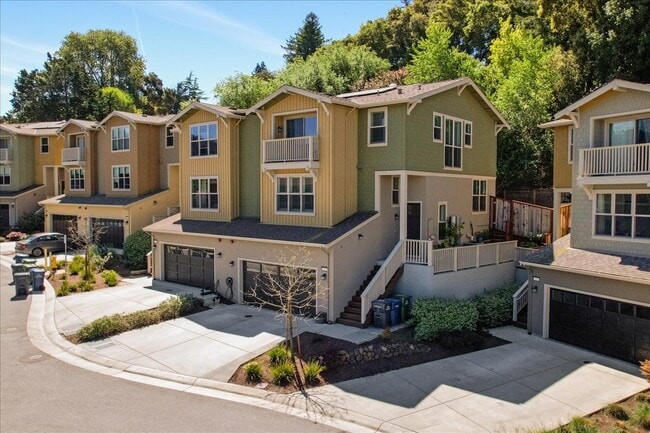 Building Photo - 912 Lundy Ln