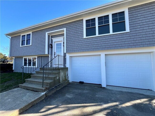 Building Photo - 45 Trout Dr