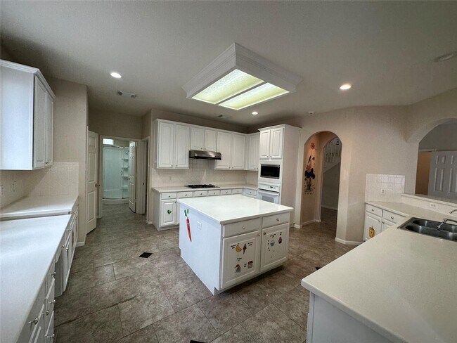 Building Photo - 3902 Breaux Bridge Ln
